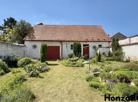 Prodej rodinného domu Čistá u Rakovníka, Honza Ptáček - realitní makléř v Praze, realitní  | Prodej - dům/vila, 403 m²