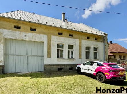 Prodej rodinného domu Čistá u Rakovníka, Honza Ptáček - realitní makléř v Praze, realitní  | Prodej - dům/vila, 403 m²