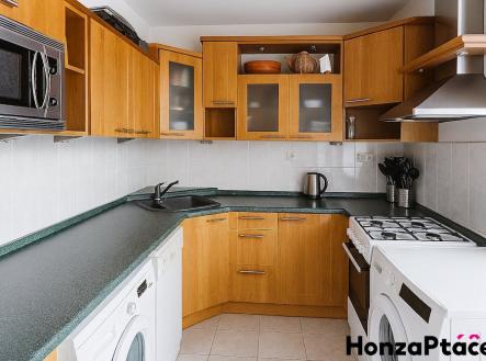 Prodej bytu Choceradská, Záběhlice, Praha, realitní makléř v Praze Honza Ptáček 22 | Prodej bytu, 2+1, 55 m²