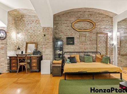 Prodej nebytového prostoru Ditrichova, Joga, Honza Ptáček relitní makléř v Praze, realitní ka | Prodej - komerční objekt, jiný, 66 m²