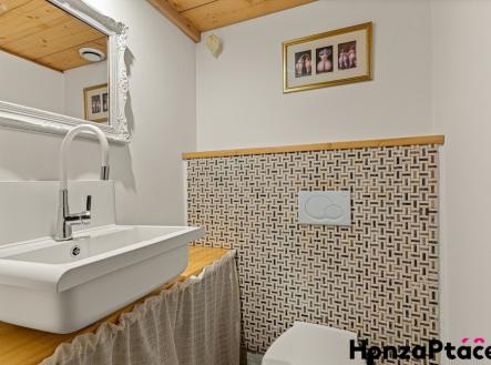 Prodej nebytového prostoru Ditrichova, Joga, Honza Ptáček relitní makléř v Praze, realitní ka | Prodej - komerční objekt, jiný, 66 m²