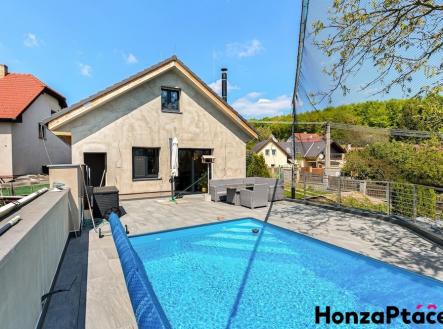 Prodej domu, Černé Voděrady, Honza Ptáček realitní makléř v Praze 18 | Prodej - dům/vila, 159 m²