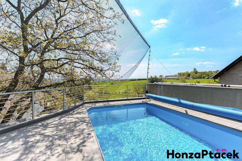 Prodej domu, Černé Voděrady, Honza Ptáček realitní makléř v Praze 21