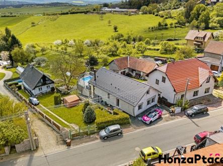 Prodej domu, Černé Voděrady, Honza Ptáček realitní makléř v Praze 35 | Prodej - dům/vila, 159 m²