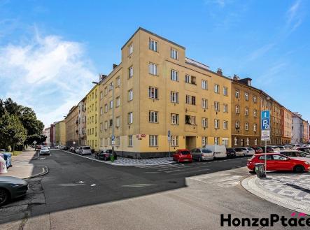 Prodej bytu 2+1,Kralická,Praha,Honza Ptáček nejlépe hodnocený realitní makléř v Praze,realitní kance | Prodej bytu, 2+1, 52 m²
