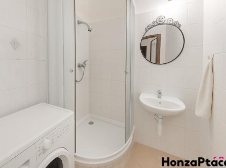 Prodej bytu 1+1, Praha - Střížkov, Honza Ptáček realitní makléř v Praze 4 | Prodej bytu, 1+1, 47 m²