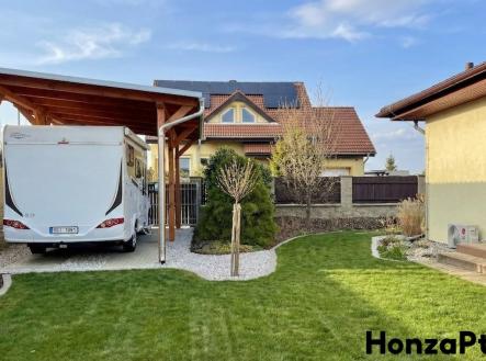 Prodej rodinného domu Předboj, Honza Ptáček realitní makléř v Praze15 | Prodej - dům/vila, 66 m²