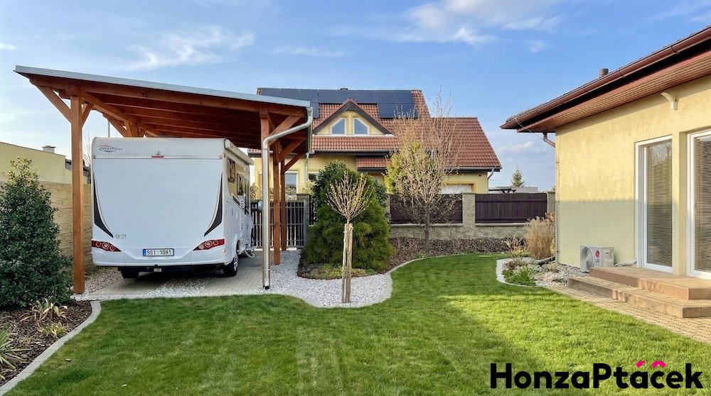 Prodej rodinného domu Předboj, Honza Ptáček realitní makléř v Praze15