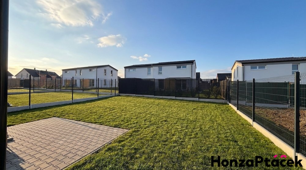 Prodej Rodinného domu v Nehvizdech, Honza Ptáček realitní makléř v Praze5