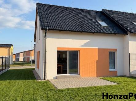 Prodej Rodinného domu v Nehvizdech, Honza Ptáček realitní makléř v Praze3 | Prodej - dům/vila, 96 m²