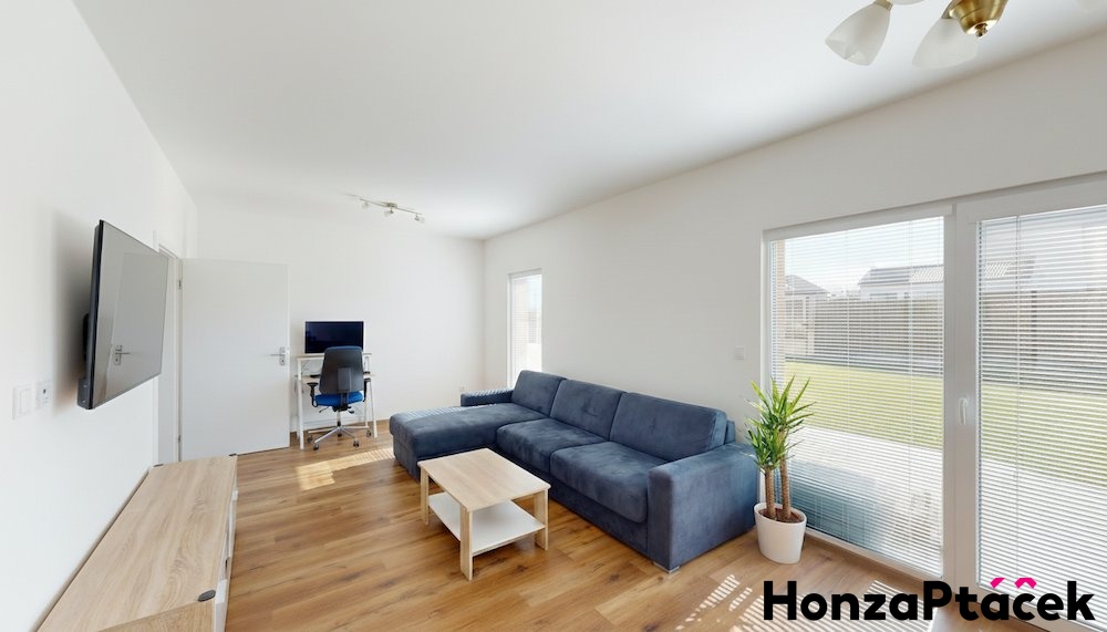 Prodej Rodinného domu v Nehvizdech, Honza Ptáček realitní makléř v Praze13