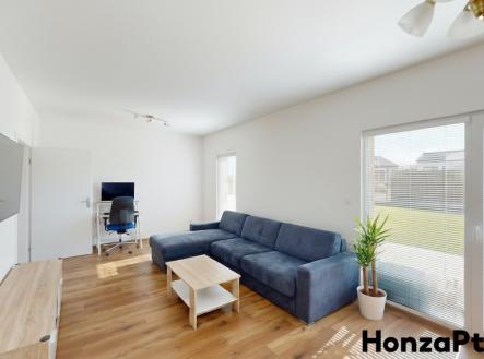 Prodej Rodinného domu v Nehvizdech, Honza Ptáček realitní makléř v Praze13 | Prodej - dům/vila, 96 m²