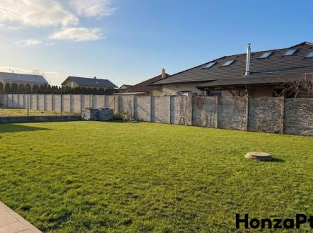 Prodej Rodinného domu Křenice, Honza Ptáček realitní makléř v Praze15 | Prodej - dům/vila, 190 m²