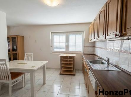 Prodej rodinného domu v Hájku u Uhřiněvsi,  Honza Ptáček realitní makléř v Praze plány dom | Prodej - dům/vila, 219 m²