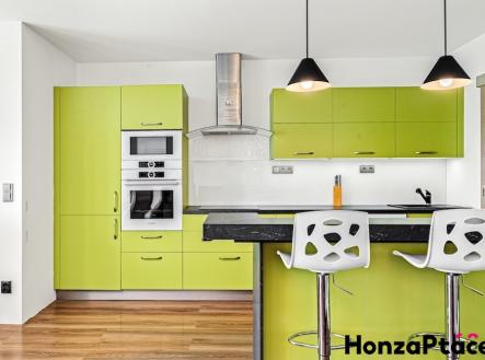 Prodej rodinného domu, Černé Voděrady, Honza Ptáček realitní makléř v Praze 15 | Prodej - dům/vila, 159 m²