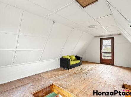 Prodej chaty, Psáry, Honza Ptáček realitní makléř v Praze7 | Prodej - chata/rekreační objekt, 54 m²