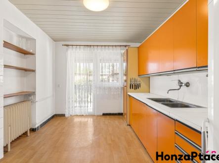 Prodej rodinného domu Škvorecká, Úvaly, Honza Ptáček realitní makléř v Praze17 | Prodej - dům/vila, 237 m²