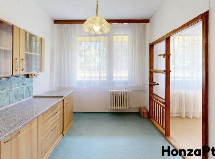 Prodej bytu 3+1 s lodžiíí, ulice Veltruská, Praha Honza Ptáček realitní makléř v Praze2 | Prodej bytu, 3+1, 60 m²
