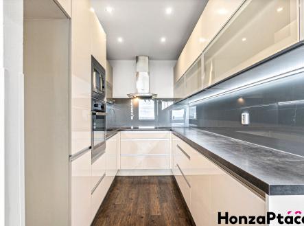 StudioBARAK-3 | Prodej bytu, 3+kk, 69 m²