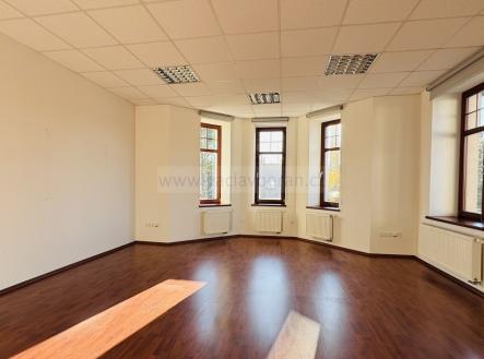 Prodej - dům/vila, 650 m²