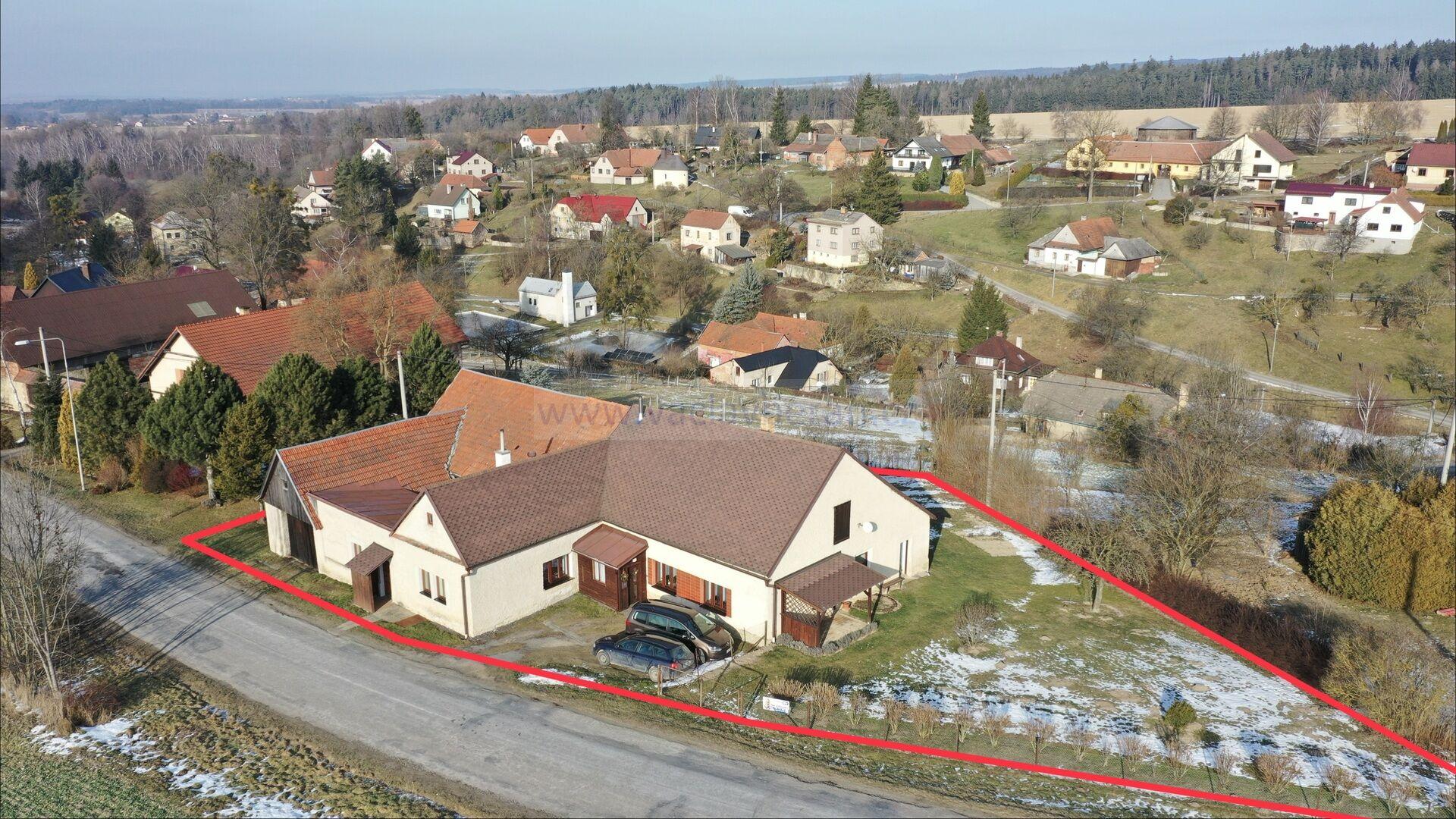 RD 3+1, 1+1, 378m2, zahrada 1278m2, Pazucha č.p. 1 u Litomyšle