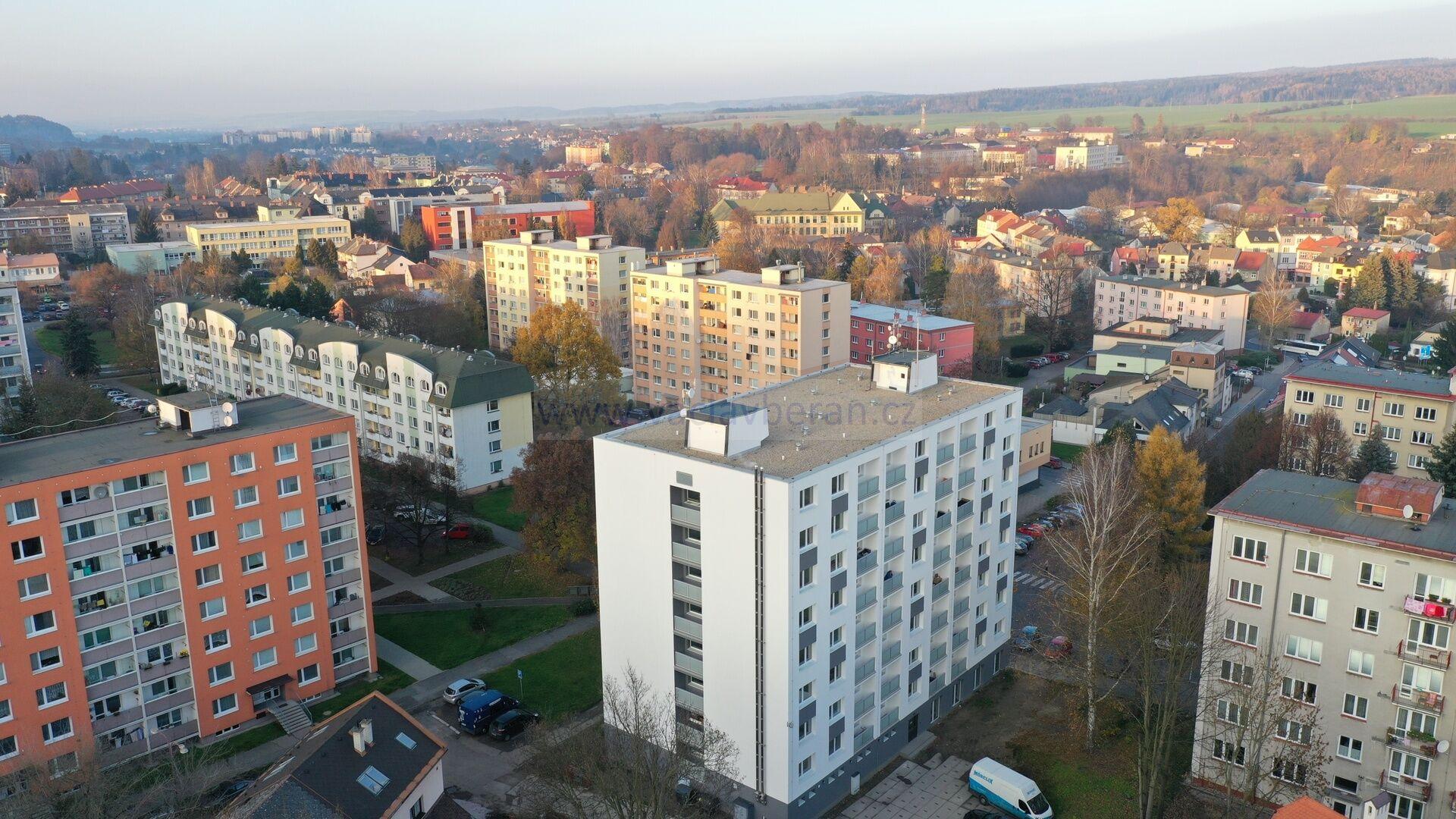 Pronájem 2+kk, lodžie, 45m2, 4.p po kompletní rekonstrukci, Česká Třebová – Trávník 1906