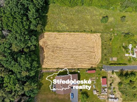 pohled na pozemek  z dronu | Prodej - pozemek pro bydlení, 2 000 m²