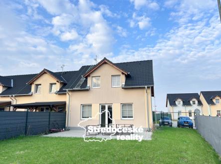 Pohled na dům | Pronájem - dům/vila, 103 m²