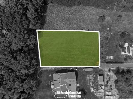 pohled na pozemek  a okolí z dronu | Prodej - pozemek pro bydlení, 2 000 m²