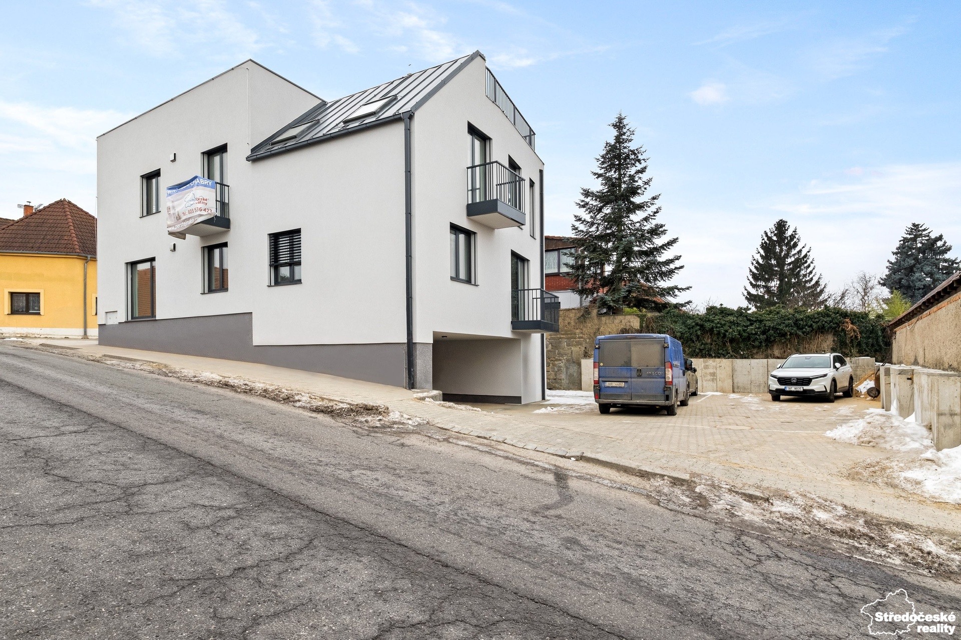 Prodej podkrovního bytu 3+kk, 54 m²/terasa 14 m²/sklep/parkovací místo - Praha - Dolní Chabry, novos