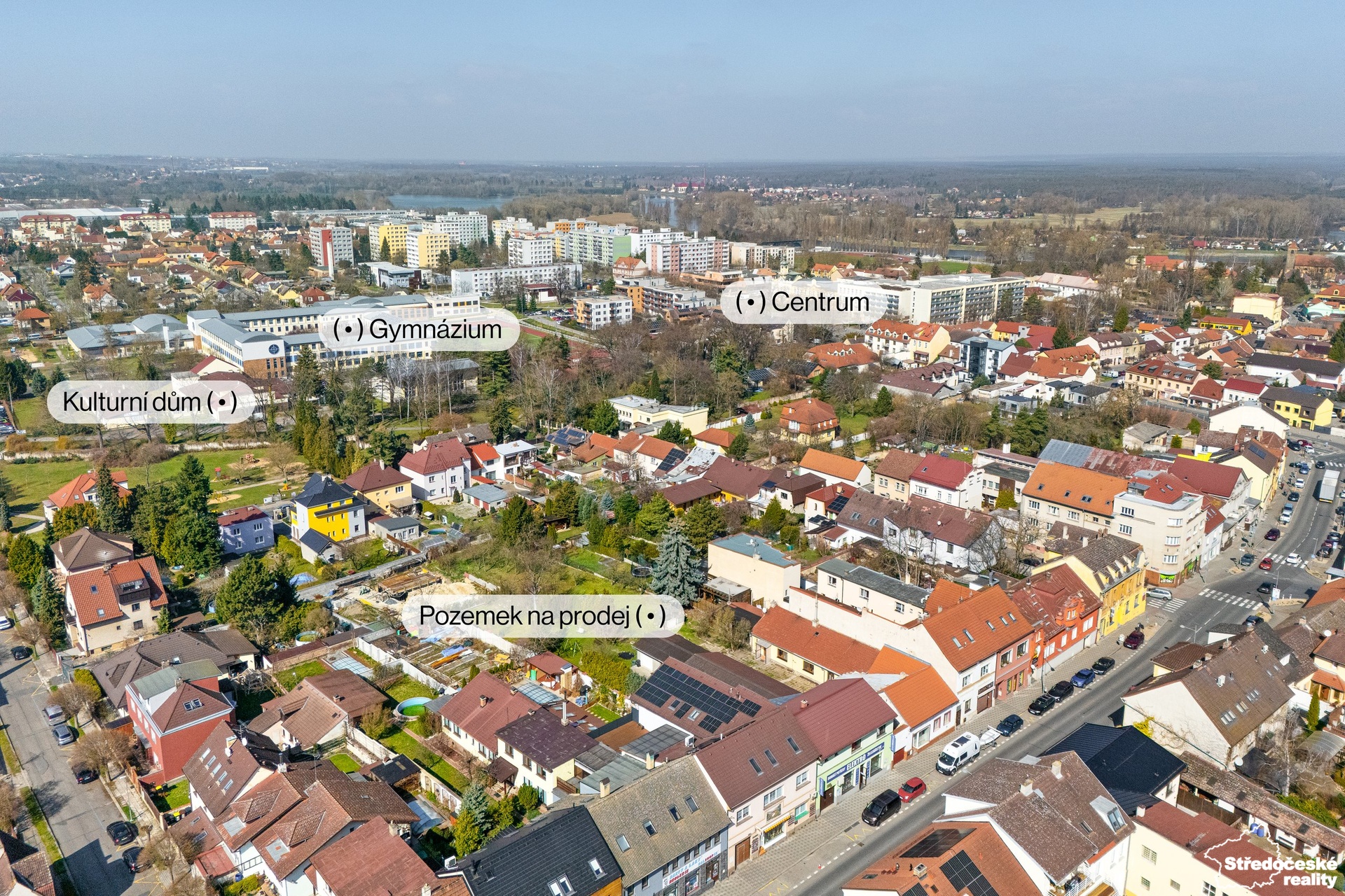 pohled na pozemek 