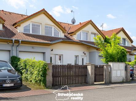 pohled na dům od ulice | Prodej - dům/vila, 110 m²