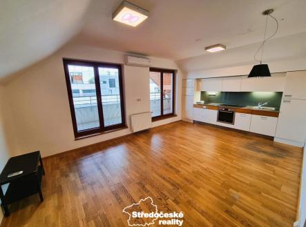 Pokoj s kk | Pronájem bytu, 2+kk, 90 m²