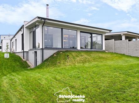 RD pohled od zahrady3 | Prodej - dům/vila, 240 m²