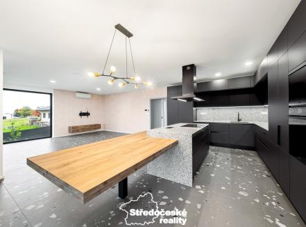 obývací pokoj, kuchyň a jídelna | Pronájem - dům/vila, 240 m²