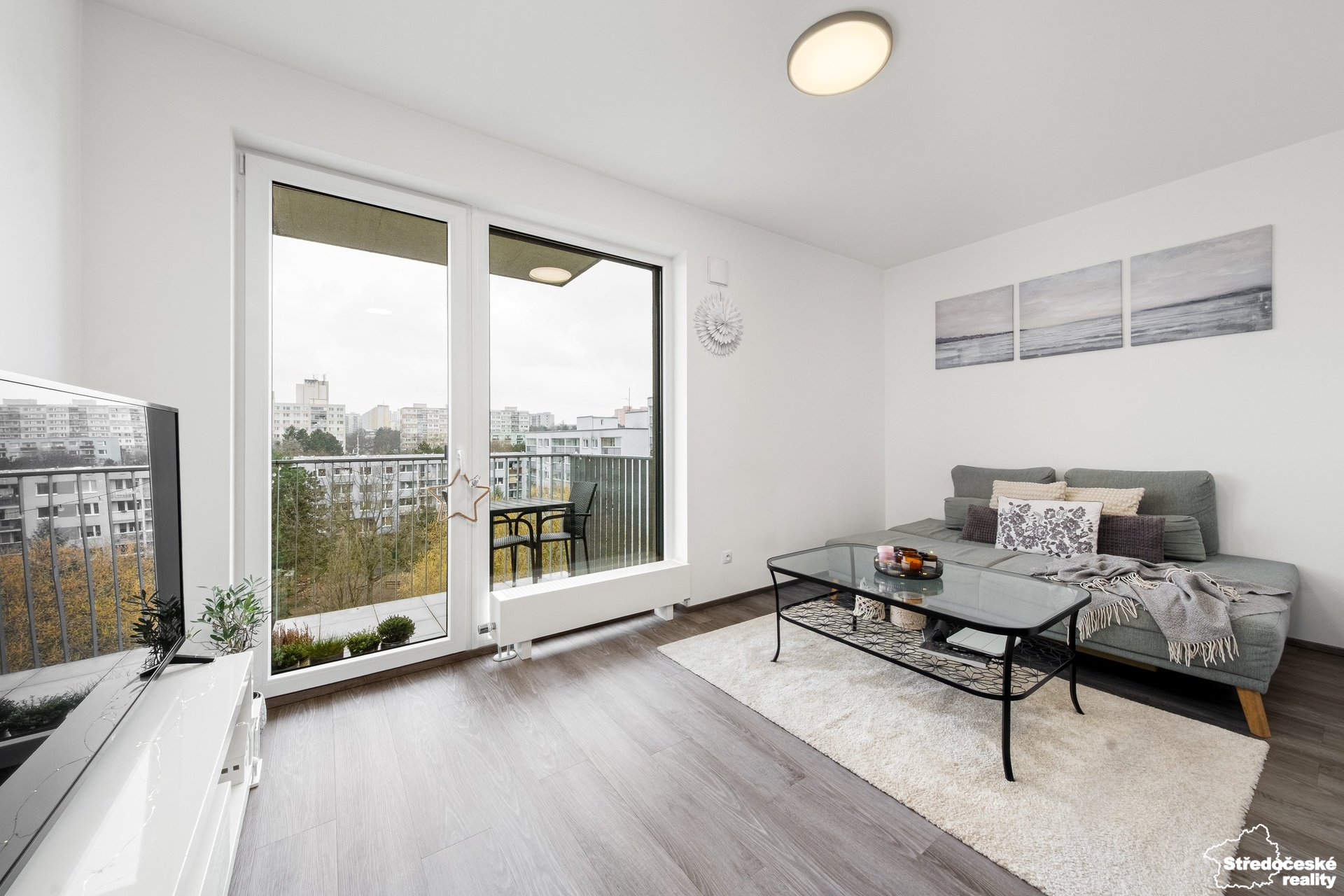 prodej_byt_Praha_Háje_mattaneli Milan_obývací pokoj_2