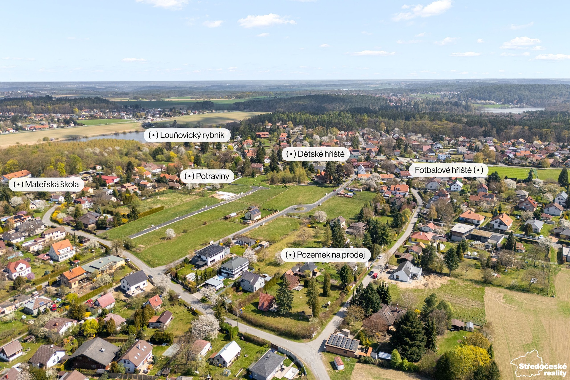 pozemek_prodej_Louňovice_pohled na pozemek_dron11