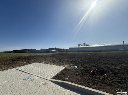 pohled na pozemek č. 10 - aktuální stav | Prodej - pozemek pro bydlení, 1 420 m²