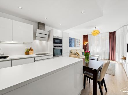 kuchyň a obývací pokoj | Prodej bytu, 2+kk, 53 m²