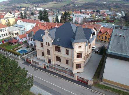 Obrázek k zakázce č.: 697636 | Prodej - nájemní dům, 542 m²