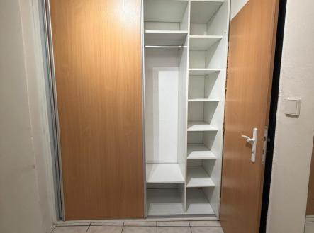 Obrázek k zakázce č.: 731271 | Pronájem bytu, 1+kk, 28 m²