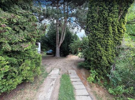 Obrázek k zakázce č.: 733481 | Prodej - pozemek pro bydlení, 1 330 m²