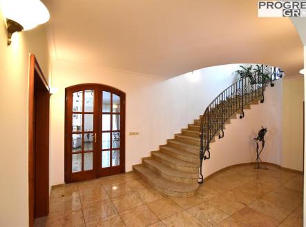 . | Prodej - dům/vila, 358 m²
