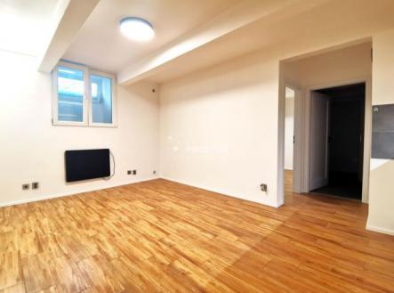 Prodej - kanceláře, 46 m²