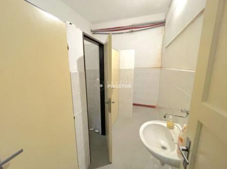 Fotka 9 | Pronájem - komerční objekt, sklad, 236 m²