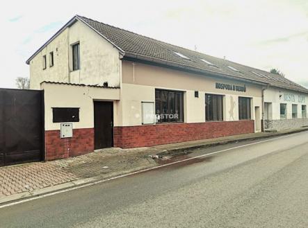 pohled z ulice | Prodej - komerční objekt, administrativní budova, 861 m²