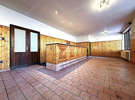 Fotka 4 | Prodej - komerční objekt, administrativní budova, 861 m²