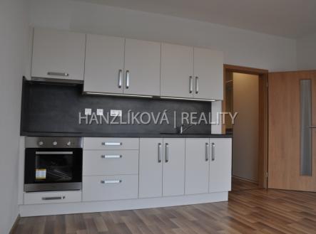 Pronájem bytu, 1+kk, 28 m² obrázek