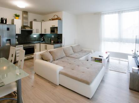 Pronájem bytu, 2+kk, 57 m²