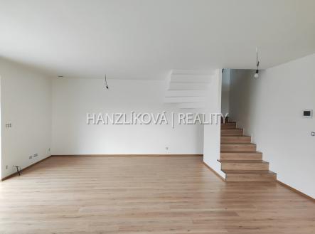 Pronájem - dům/vila, 158 m²
